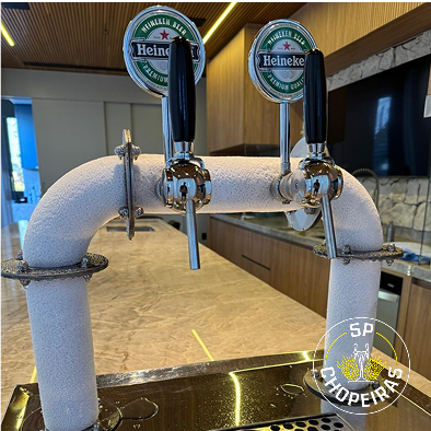 Projeto 01 — Adega climatizada embutida com vidro fumê